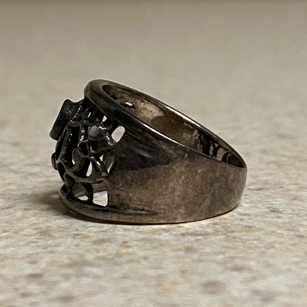 Vintage Sterling Silver Filigree Ring | Abalone Inlay | Ornate Vines | Size 7 - Picture 3 of 4